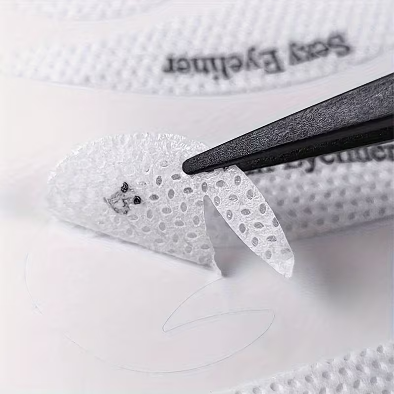 Set profesional de șabloane pentru eyeliner simetric – 3 planșe (48 șabloane)