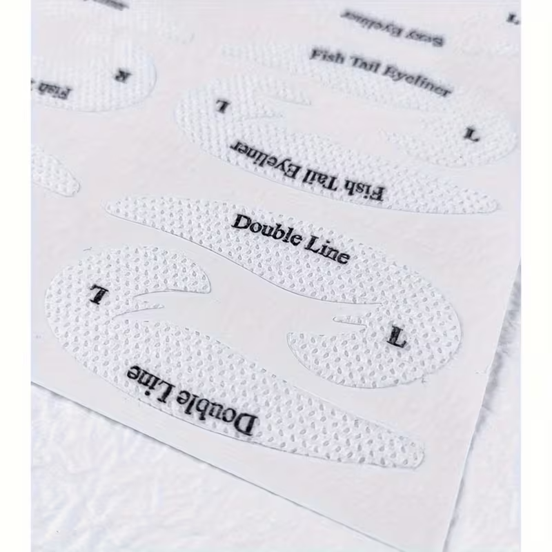 Set profesional de șabloane pentru eyeliner simetric – 3 planșe (48 șabloane)